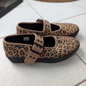 NWOT- Vans Leopard Print Shoes